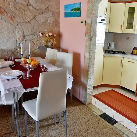 Apartment 13589a *